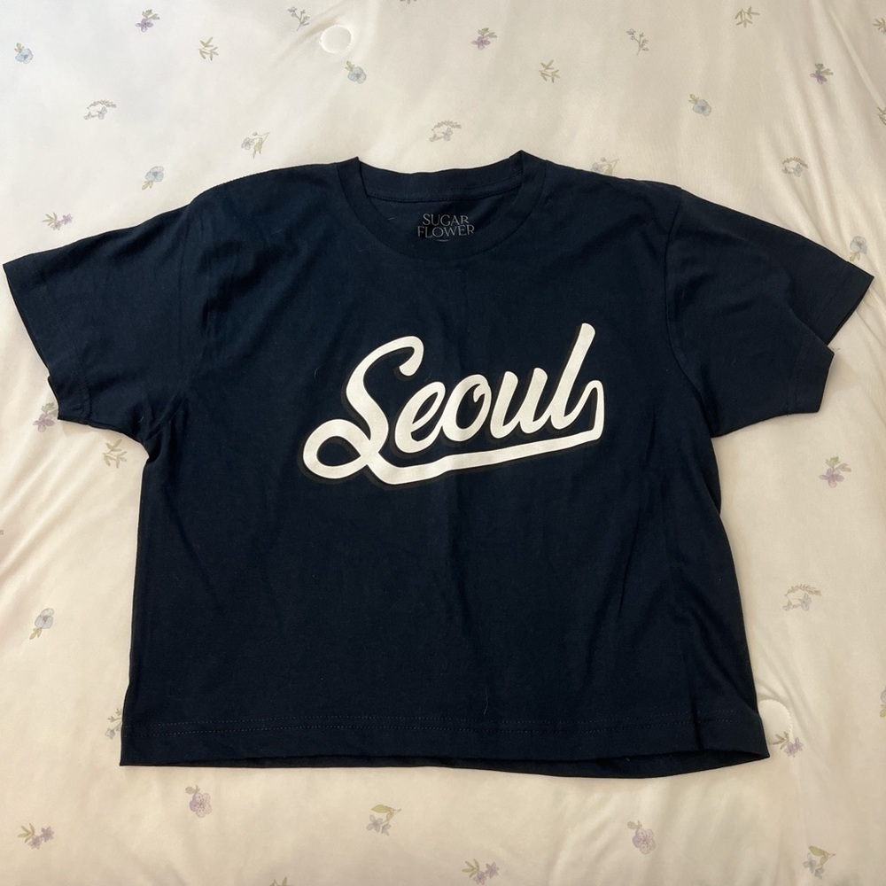 Forever21 Navy Blue 'Seoul' Cropped Tee